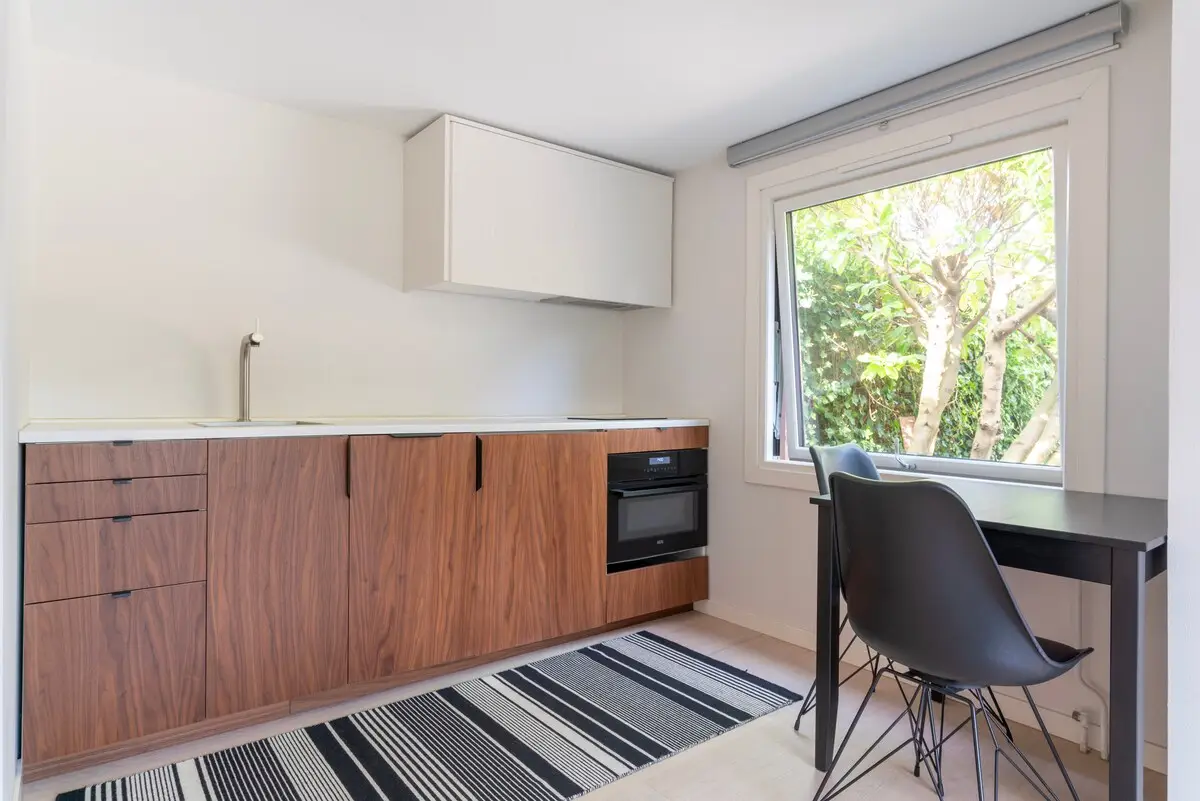 Kitchen with countertop
